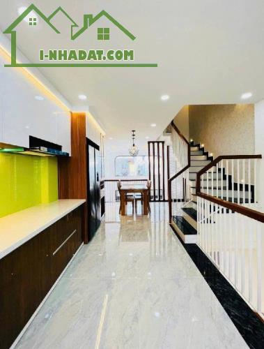 BÁN NHÀ Ô TÔ MERCEDES BENZ NGỦ NHÀ - VIEW CỰC NÉT 70m2 x 4 TẦNG (có thương lượng) - 1