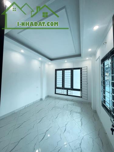 🏡 Bán Nhà Kim Giang, Thanh Trì 38m2, 6 Ngủ – Lô Góc, Cạnh Phố, 2 Thoáng, Gần Linh Đàm