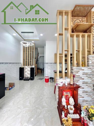 Chủ bán nhà 75m² Tân Thới Nhất 05 3 tầng 5x15m Quận 12 giá rẻ 5.2 tỷ - 5