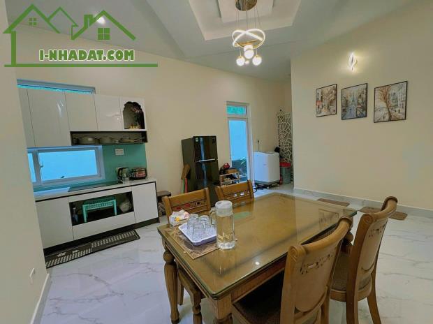 Bán Villa Trần Đại Nghĩa Phường 8 Đà Lạt 201m2 chỉ 9 tỷ 9 - 2
