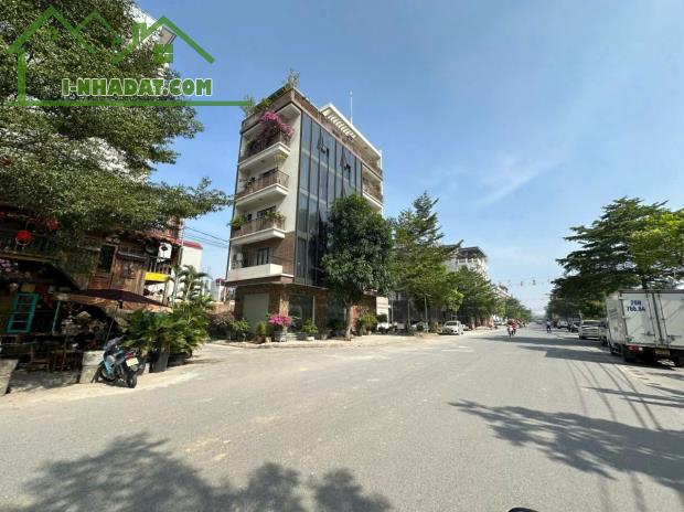 Bán đất đấu giá Lai Xá - Cạnh Đại học Thành Đô. DT77,5m2*Phân lô, ô tô tránh.