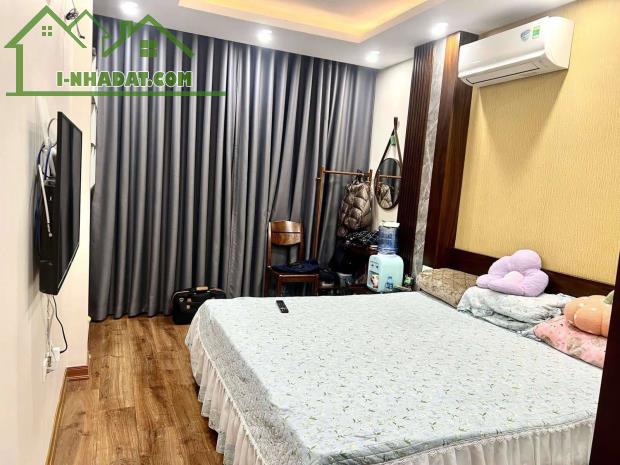 VIP CẦU GIẤY - PHÂN LÔ Ô TÔ TRÁNH ĐỖ TRƯỚC CỬA - NHÀ MỚI ĐẸP - TẶNG FULL NỘI THẤT - 3