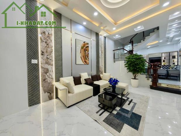 SIÊU HOT ĐÂY KHÁCH ƠI - NHÀ ĐẸP TẠI SƯ VẠN HẠNH - QUẬN 10, 60M2, SHR, HXH - 1