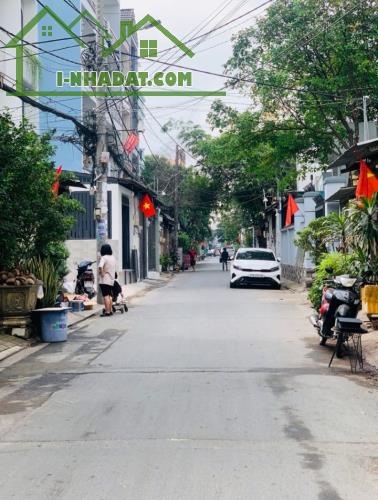 HIẾM NHÀ AO ĐÔI 8x18M CÓ 4 TẦNG Ô TÔ NGỦ TRONG NHÀ CHỈ 12.1 TỶ