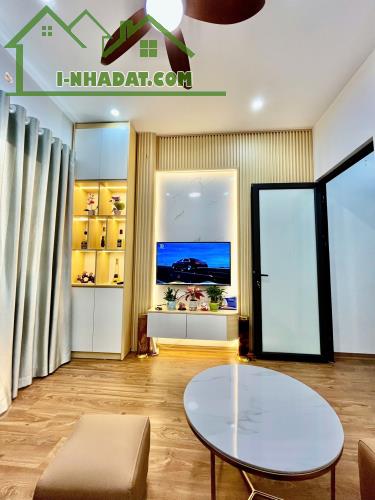 Bán nhà riêng ngõ 120 Vĩnh Tuy 33m x 5 Tầng gần ô tô 2 thoáng chỉ 3,8 tỷ - 5