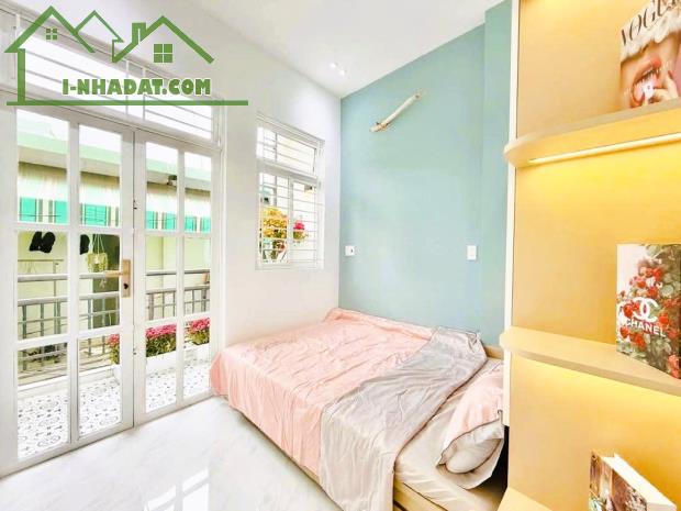 NHÀ MỚI THƠM SƠN - 3 TẦNG - DTSD 80 M2 - NGUYỄN THÁI SƠN - NGAY ĐH CÔNG NGHIỆP - GÒ VẤP. - 1