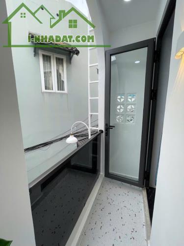 Bán nhà Gò Vấp, Lý Thường Kiệt, 4x11, Full nội thất, đẹp xinh, nhỉnh 3 tỷ.