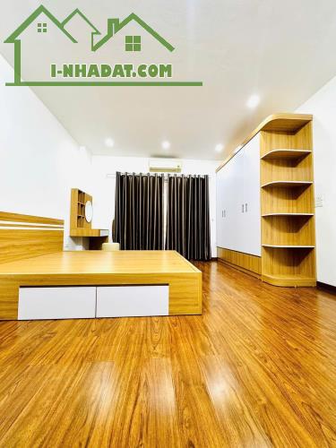 👨‍👩‍👧‍👦Nhà Nguyễn Khánh Toàn 30m2 - 5 Tầng - Siêu Hiếm - Phố Vip Tại Hà Nội - 2