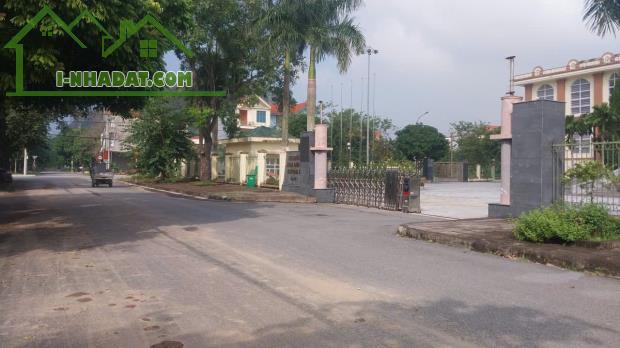 (5,8 tỷ). CẦN BÁN LÔ ĐẤT 95M KDC ĐẦM SEN THỊ TRÁN THIÊN TÔN HOA LƯ