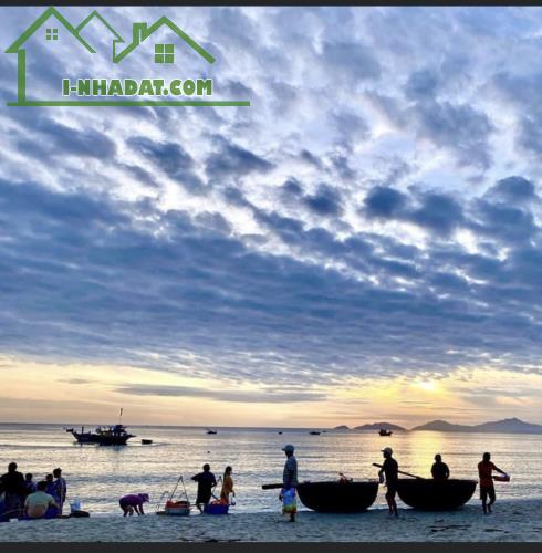 Bán lô biệt thự view trực diện sông Cổ Cò trục 20,5m giá đầu tư