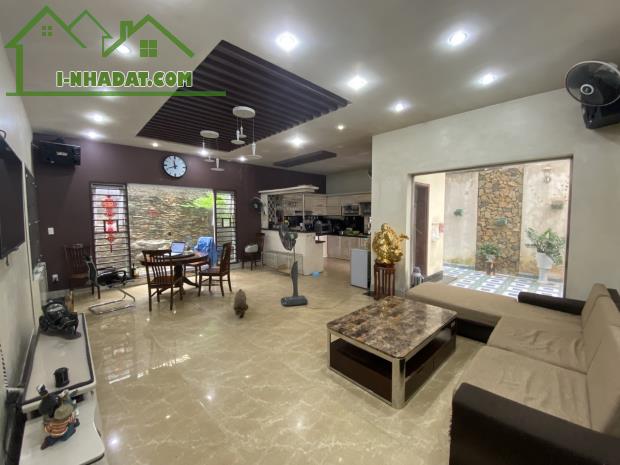 Bán căn nhà DT 263 M  mặt đường  Đằng Hải Hải An HP