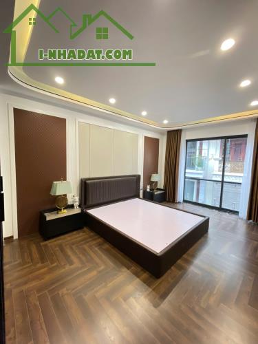 HÀNG HIẾM PHỐ NGUYỄN SƠN 45M2, 6T THANG MÁY, GARA Ô TÔ - NHỈNH 1X TỶ - 4