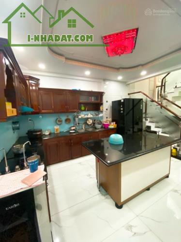 BÁN 2 CĂN NHÀ C4 TRÊN 180M2 THỔ CƯ (12M X 15M), VUÔNG VỨC - CHỈ 6.2 TỶ - KDC HIỆN HỮU, - 4