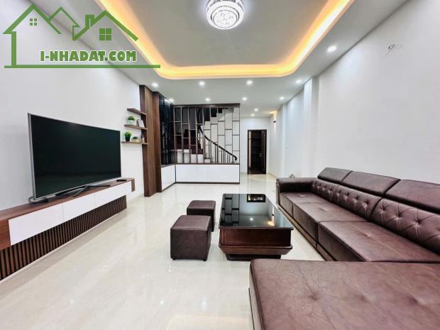 DƯƠNG QUẢNG HÀM - CẦU GIẤY - NHÀ MỚI ĐẸP - THOÁNG TRƯỚC SAU - ÔTÔ VÀO NHÀ - VỊ TRÍ KIM CƯƠ - 2