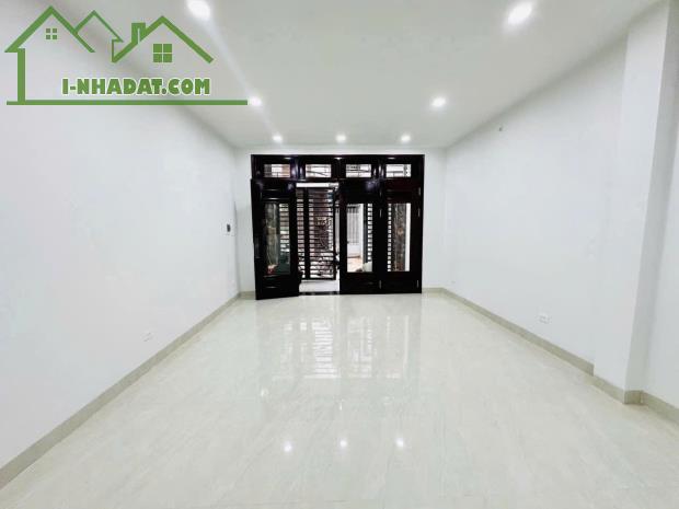 DƯƠNG QUẢNG HÀM - CẦU GIẤY - NHÀ MỚI ĐẸP - THOÁNG TRƯỚC SAU - ÔTÔ VÀO NHÀ - VỊ TRÍ KIM CƯƠ - 4