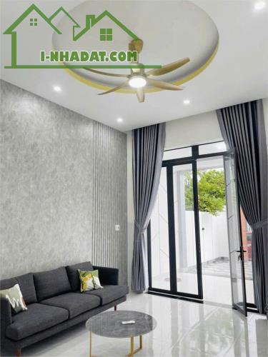 Thanh Lý Nhà Cấp 4 - Hẻm 6m - Gần Cầu Ông Thìn và Chợ Qui Đức Bình Chánh TPHCM ! - 2
