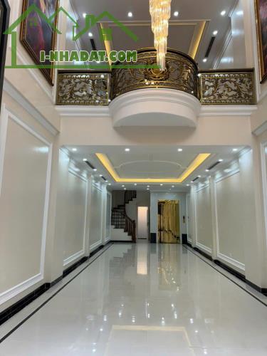 Siêu phẩm 7 tầng Thạch Bàn, thang máy, full nội thất, Gara ô tô, 77m, MT 4.5m, nhỉnh 19 tỷ