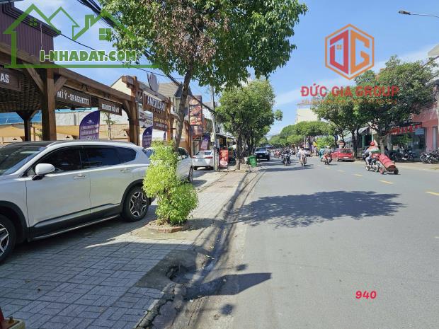 Bán lô đất góc 2 mặt tiền đường Phan Trung (đường 5 cũ); sổ hồng 150m2 giá 17,9 tỷ - 2