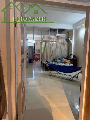 Bán nhà 1 trệt 1 lầu khu Chợ Chùa Bến Tre.Có sẵn nội thất và sổ hồng riêng