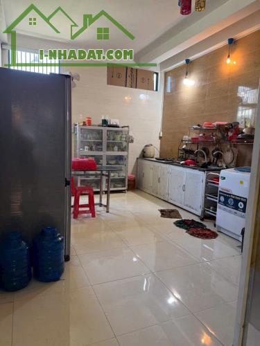 Bán nhà 1 trệt 1 lầu khu Chợ Chùa Bến Tre.Có sẵn nội thất và sổ hồng riêng - 3