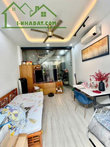 Nguyễn Đình Chiểu, Phú Nhuận - 1 căn ra HXH. - 2