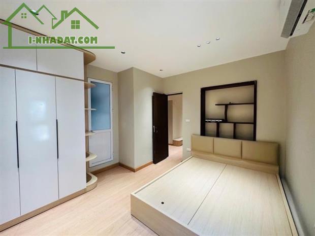 TẬP THỂ TẦNG 2  ĐƯỜNG HOÀNG QUỐC VIỆT 75M 2 NGỦ GIÁ 4,25 TỶ,FULL NỘI THẤT - 3