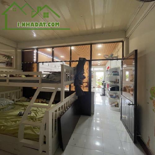 Chung cư Cách Mạng Tháng Tám, QUẬN 10, Sổ vuông 43.5 m2, 2.34 tỷ - 2