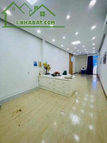 Cho thuê nhà 1 trệt 3 lầu mặt tiền gần ngã 4 đại học cần thơ giá 25 triệu - 1