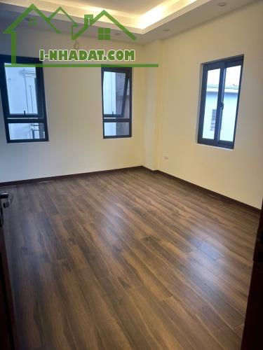 Bán biệt thự liền kề trung tâm thị trấn Trâu Quỳ Gia Lâm- Vỉa hè Kinh Doanh 60m 54 tầng