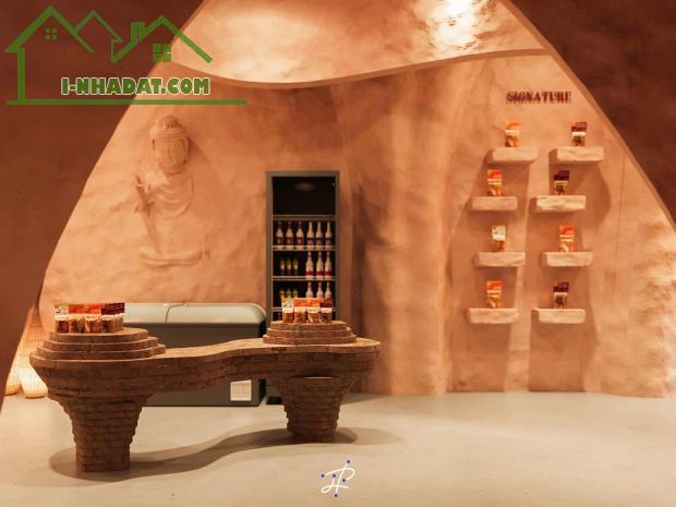 Sang nhà hàng mặt tiền 567A Trần Hưng Đạo, q1. - 2