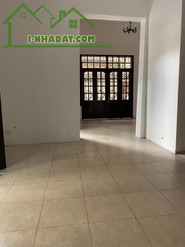 KD Cà Phê, Spa, VPcty  101 Phố  Hoàng Cầu, 55m² x 3 tầng, 4PN, 3 WC, 35 triệu/tháng - 2