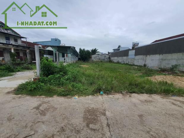 Bán lô đất Tịnh Phong cách cổng quyết thắng đúng 500m. dt 204m2, giá 1,074 tỷ, đường 3,5m