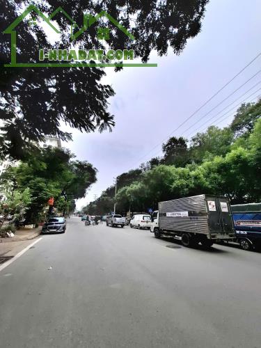 Bán căn hộ chung cư Pháp Vân  2 ngủ trung tâm sầm uất ở ngay giá 4 tỷ