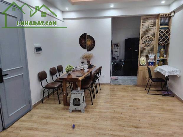 Bán căn hộ chung cư Pháp Vân  2 ngủ trung tâm sầm uất ở ngay giá 4 tỷ - 4