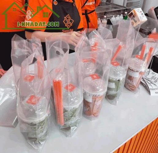 SANG LỖ TIỆM TRÀ SỮA THÁI NHƯỢNG QUYỀN ĐẸP LẮM MB VỊ TRÍ ĐẸP- QUẬN 4 -TPHCM - 3