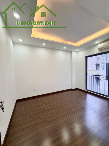 Bán nhà đẹp Gia Quất 69m Full Nội Thất giá rẻ vô cùng 4,4 tỷ (TL)