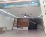 NHÀ ĐẸP NẰM TRUNG TÂM TRÂU QUỲ - GIA LÂM