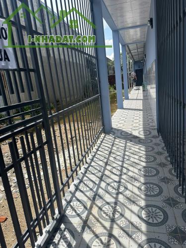 BÁN DÃY TRỌ MỚI ĐẸP ,DT5X25 5PHÒNG+1KIOT ,GẦN KCN TÂN ĐỨC GIÁ CHỈ 2 TỶ 800 TR