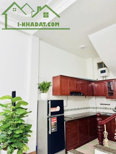 💥💥💥PHÂN LÔ CẦU GIẤY-  30M2- 5T –  CÁCH Ô TÔ - VÀI BƯỚC CHÂN -  DÂN TRÍ CAO -  2 THOÁNG - 2