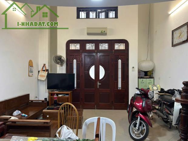 CHO THUÊ MẶT BẰNG KINH DOANH ĐẸP – KIM MÃ (GẦN GIANG VĂN MINH, NHÀ HÁT CHÈO) Diện tích 45m - 5