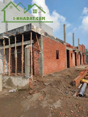 Cần bán dãy trọ Tân Đức , 125m2 4phòng+kiot giá 2.tỷ450,Dòng tiền thu nhập hàng tháng