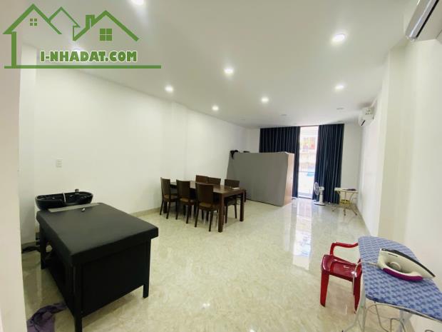 Bán nhà mặt tiền Lý Văn Phức p Tân Đinh, 4x18m2 4 tầng chỉ 26 tỷ - 2