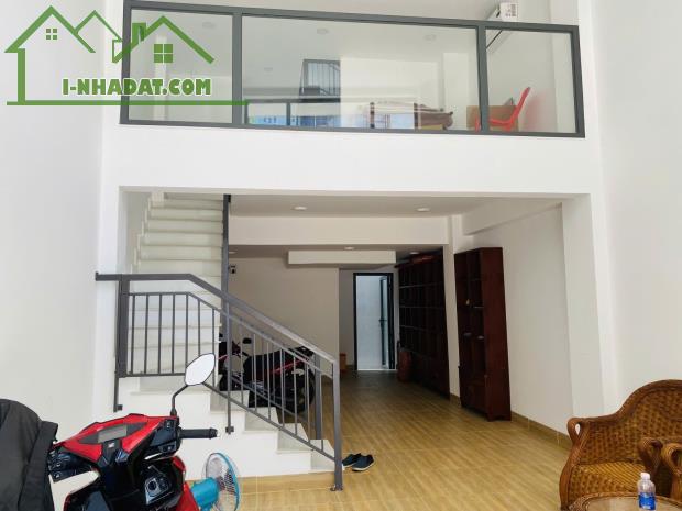 Bán nhà mặt tiền Lý Văn Phức p Tân Đinh, 4x18m2 4 tầng chỉ 26 tỷ - 3