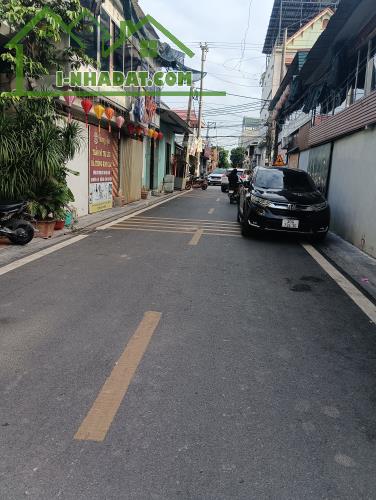 Bán Đất - Xuân Bách(Quang Tiến) 80M2 Full Thổ Cư - 3,35 Tỷ - Đường Thông Ô Tô - 3