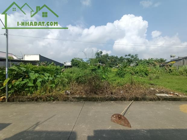 Đất bán 114m full thổ, hẻm 5m, giá nhỉnh 16tr