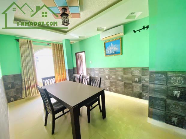 Bán Biệt Thự Khu Tấn Trường, 200m2, 4 Tầng, Thang Máy, Chỉ 27 Tỷ, Quận 7 - 4