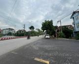 40m mặt đường 32 thị trấn phùng- ngay cổng trường cấp 2.