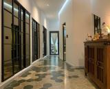 Gấp bán nhà Tân Bình, 6 tầng hầm, dt 125m2, gần chợ Phạm Văn Hai.