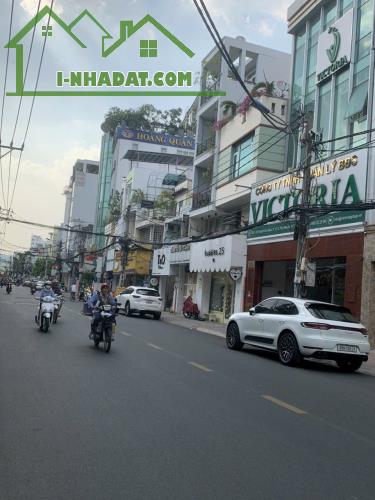 Cho thuê nhà mặt tiền đường Huỳnh Văn Bánh, Phú Nhuận tiện ở và kinh doanh với 7PN, 8WC - 1