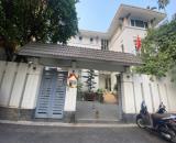 BÁN BIỆT THỰ VƯỜN ĐÀO – HÀNG XÓM TỨ TRỤ – VIEW VƯỜN HOA – DT 230M² x 5 TẦNG – AN NINH TUYỆ